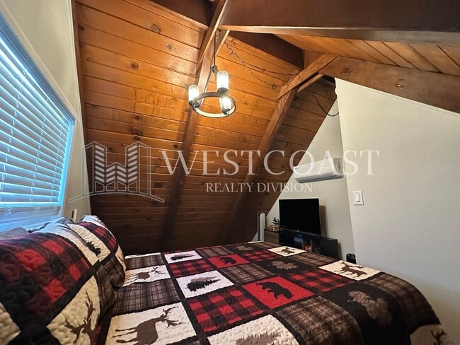 Building Photo - Charming Big Bear Retreat – Cozy 2-Bed Cab...