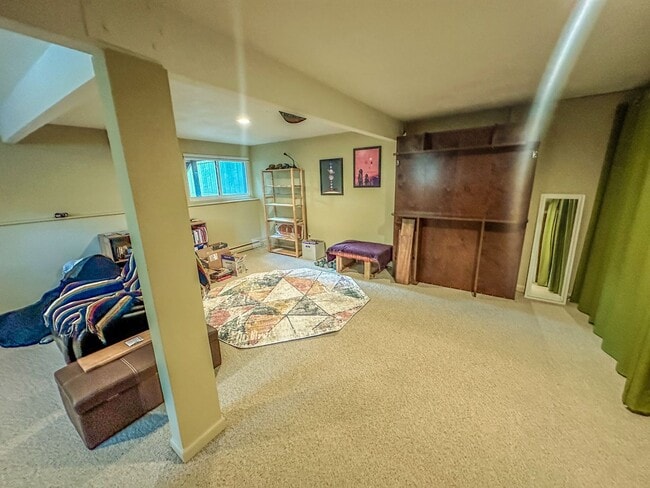 Building Photo - Beautiful & Large 4-Bd 2.5-Ba, in Boulders...