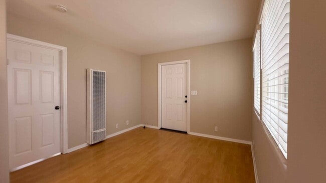 Building Photo - Spacious 1 Bdrm Guesthouse In the Heart Of Pacific Beach