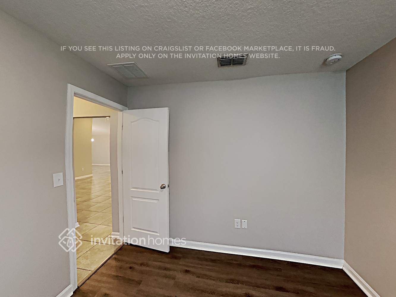 Building Photo - 306 Colorado Springs Way