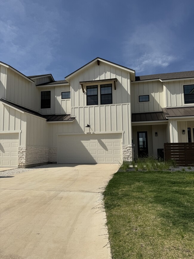 Building Photo - 6632 Abode Ave