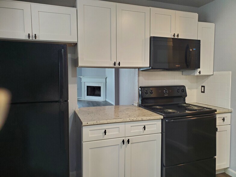 Building Photo - 4082 Enchanted Sun