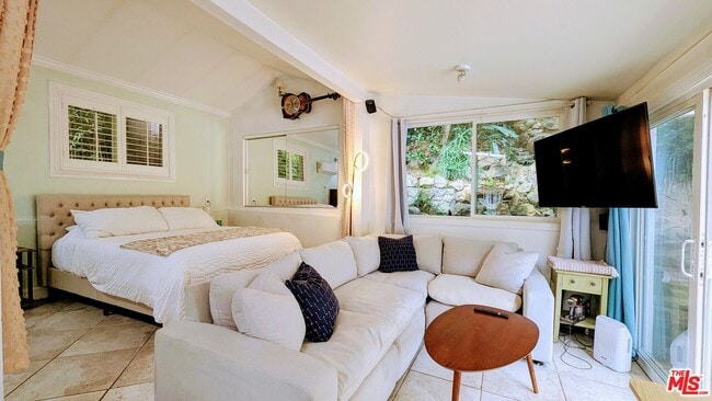 Building Photo - 1927 N Beverly Glen Blvd