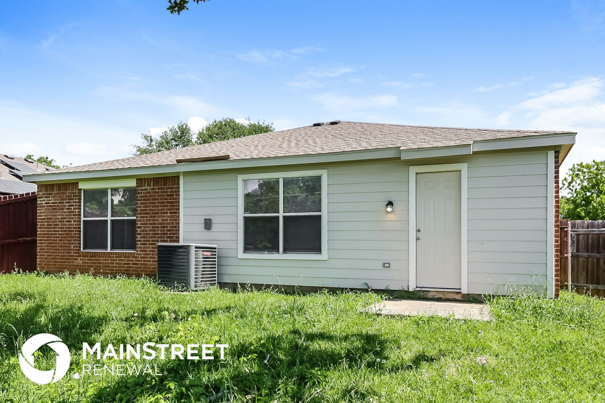 Building Photo - 317 Oakhurst Dr