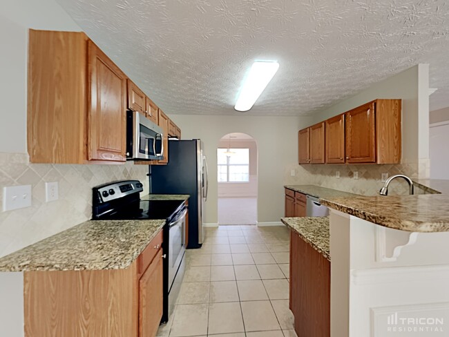 Building Photo - 6469 Snowden Dr