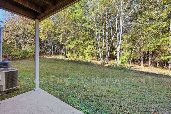 Building Photo - 905 Chimneys Ln