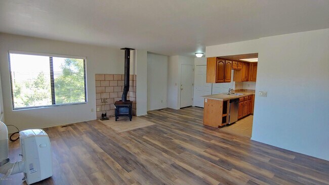 Building Photo - 1015 Fair St