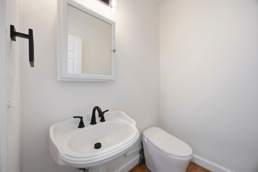 Building Photo - 5208 Hampton Mill Dr