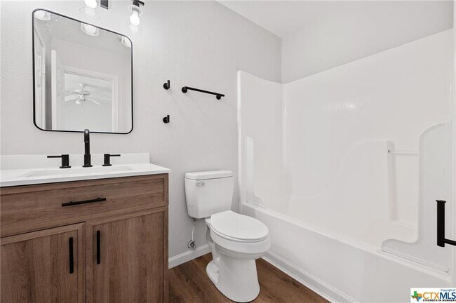 Building Photo - 107 Cedargrove