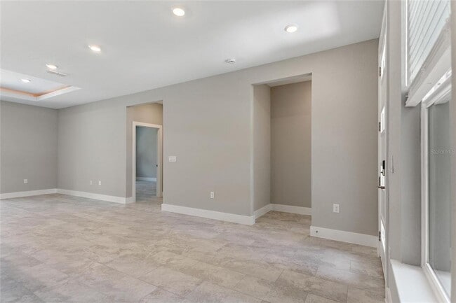 Building Photo - 2930 Emil St