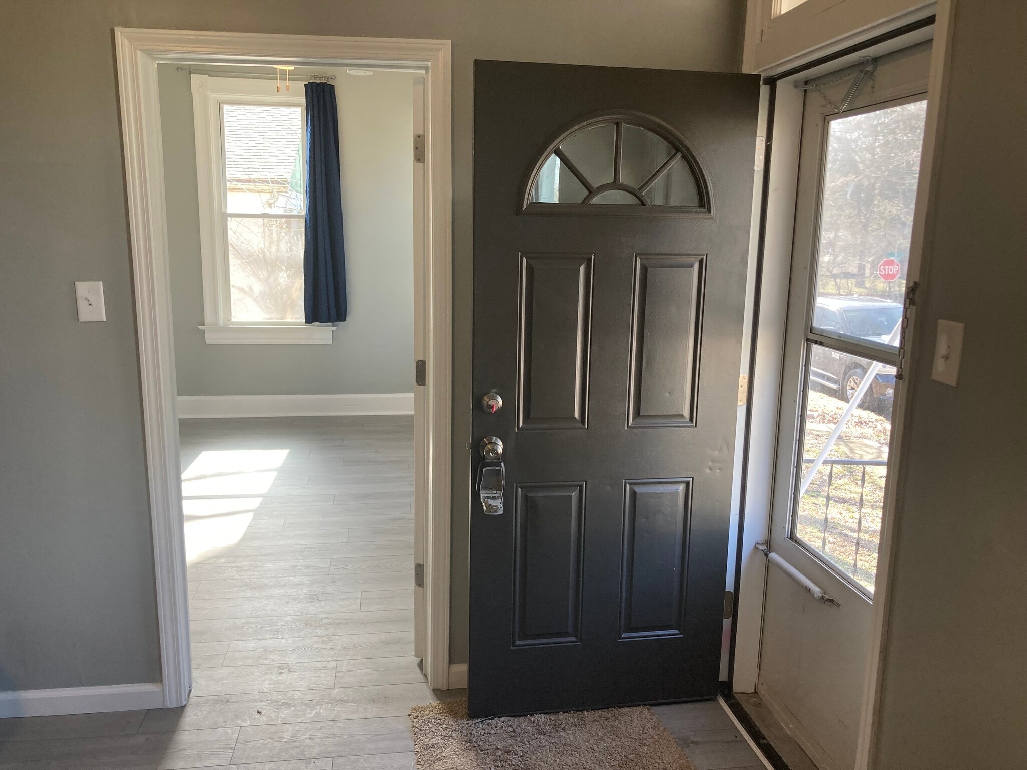 Building Photo - 8 N Indiana Ave