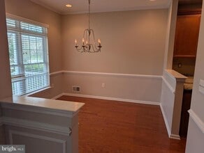 Building Photo - 302 Gosling Way