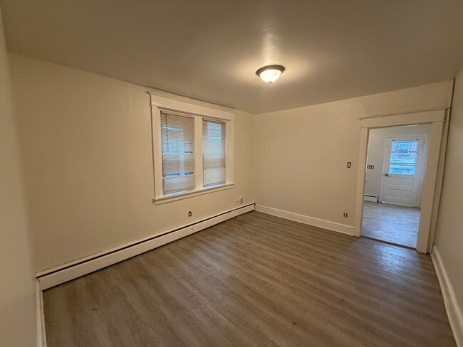 Building Photo - 130 Harvey Ave