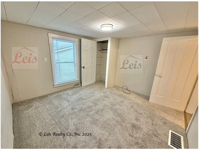 Building Photo - 301 E Canal St