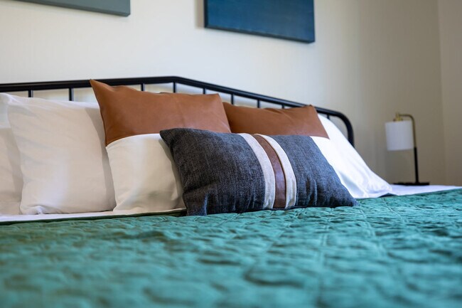 Building Photo - 204 Washington Park Blvd