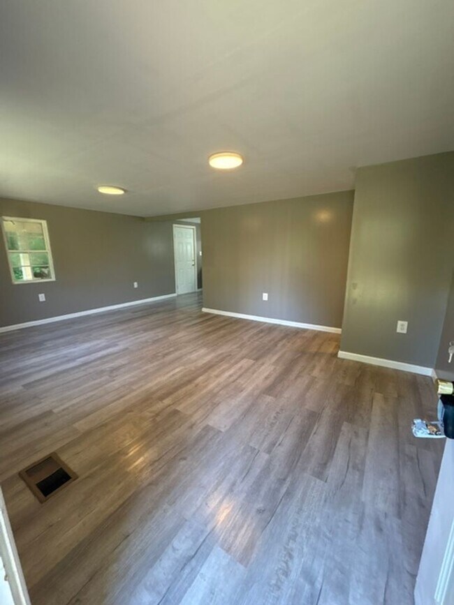 Building Photo - 63 Co Rd 4050