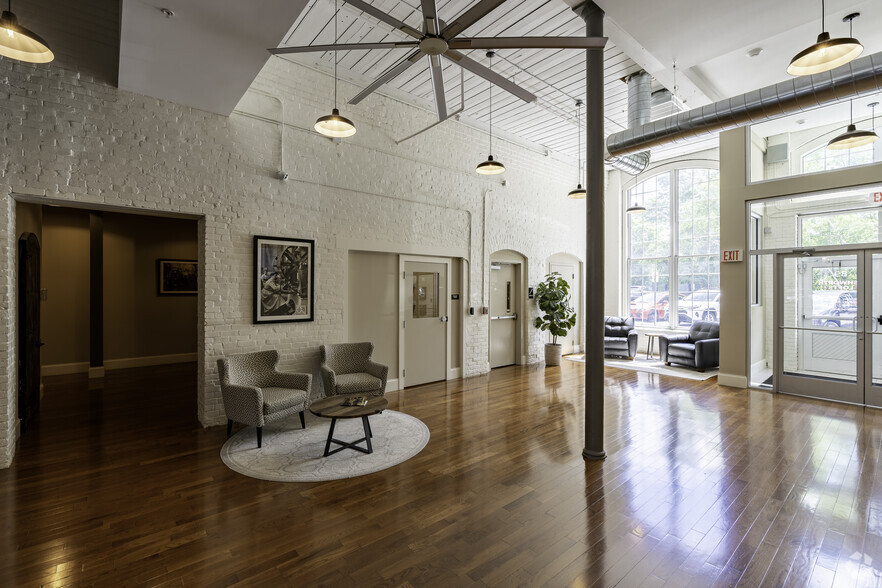 Lobby Photo - Ashworth Lofts