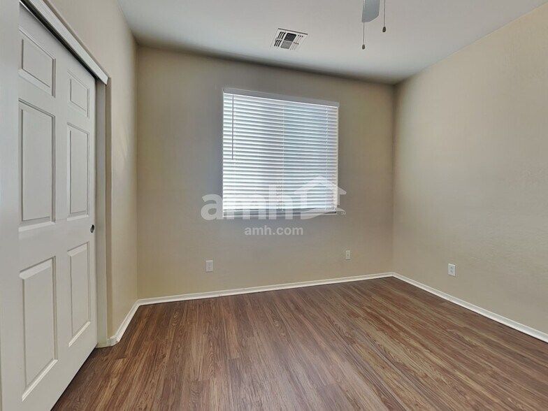 Building Photo - 8851 W Payson Rd