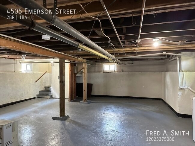 Building Photo - 4505 Emerson St
