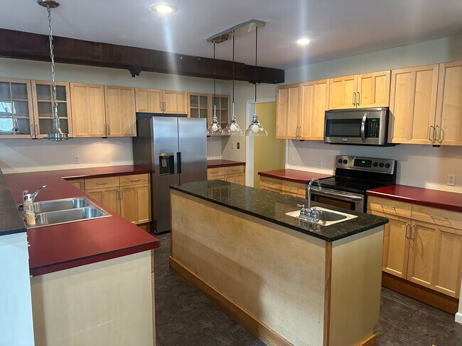 Building Photo - 44 Broadway