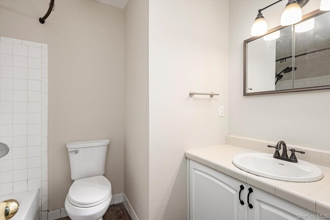 Building Photo - 28 Stratford Rd