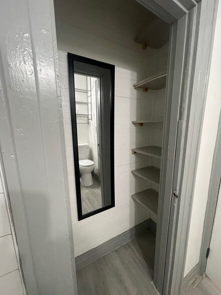 Building Photo - 403 Martin Ave