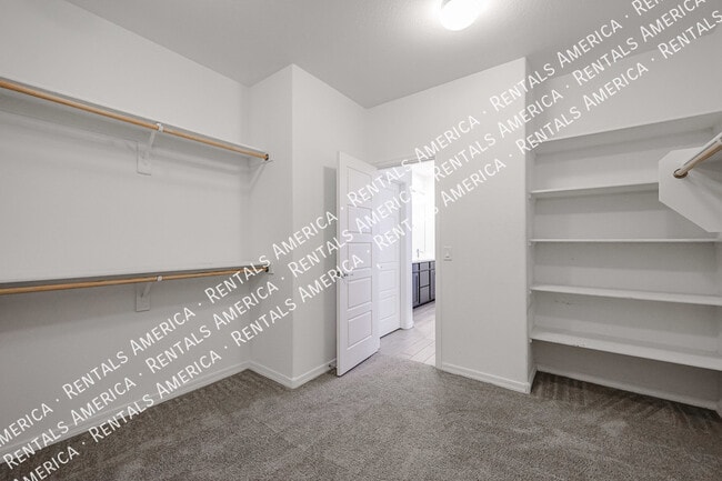 Building Photo - 5509 N 108th Ave