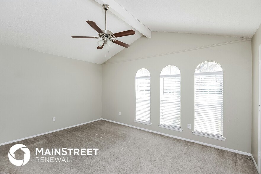 Building Photo - 8805 Main St