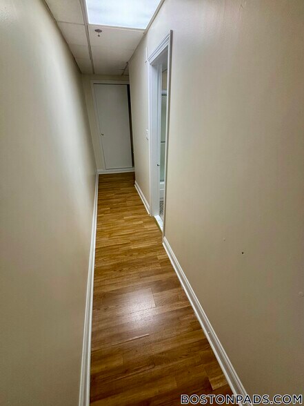 Building Photo - 62 Boylston St