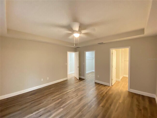 Building Photo - 207 Locust Ln Dr