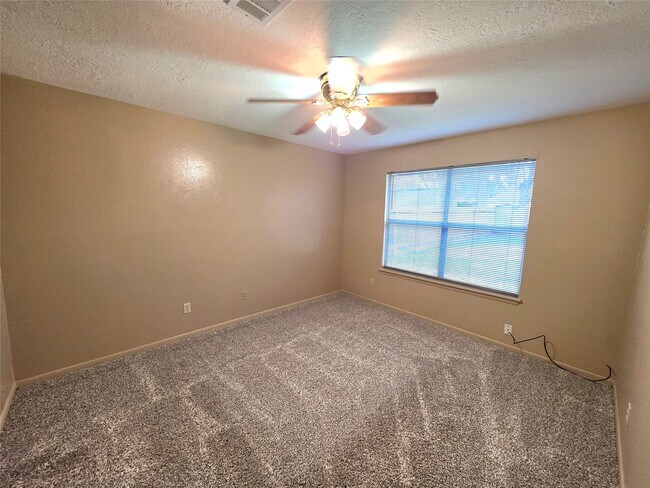 Building Photo - 1617 Hazelwood St