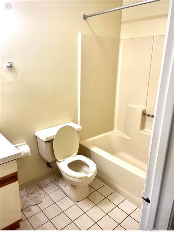 Building Photo - 700 Maple Ave