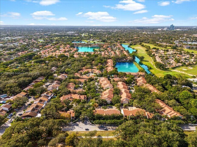 Building Photo - 3400 Emerald Oaks Dr