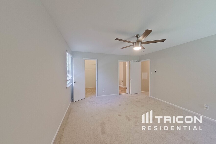 Building Photo - 381 Fieldstone Ct