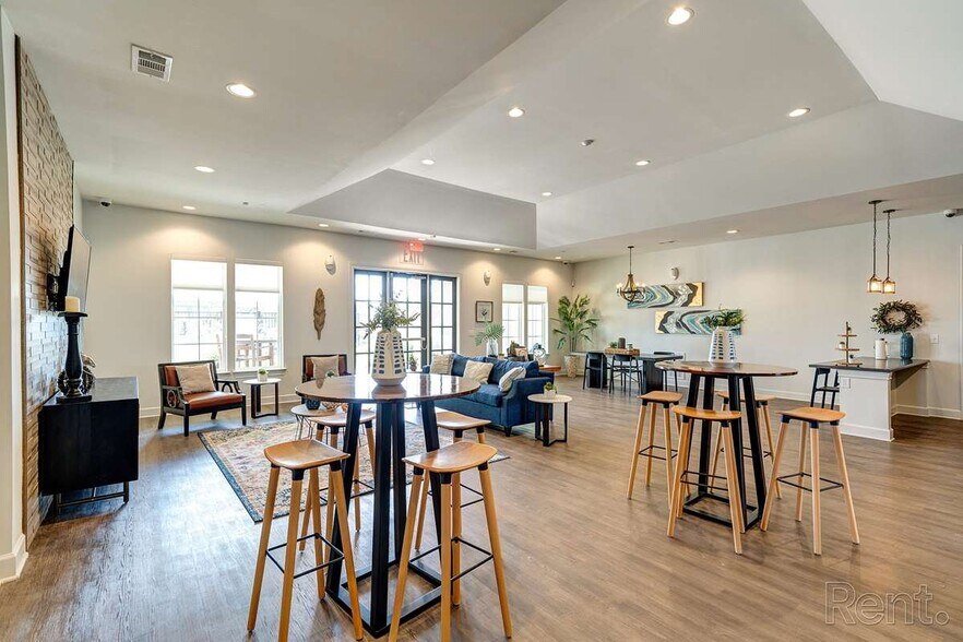 Building Photo - Culebra Creek Apartments