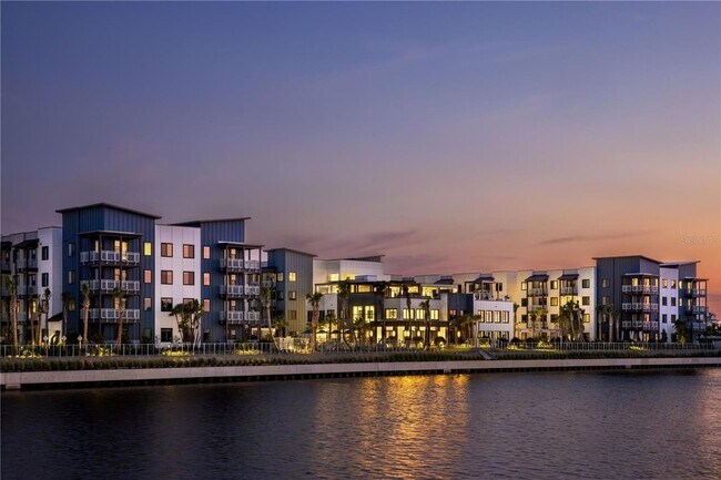 Building Photo - 5127 W Tyson Ave