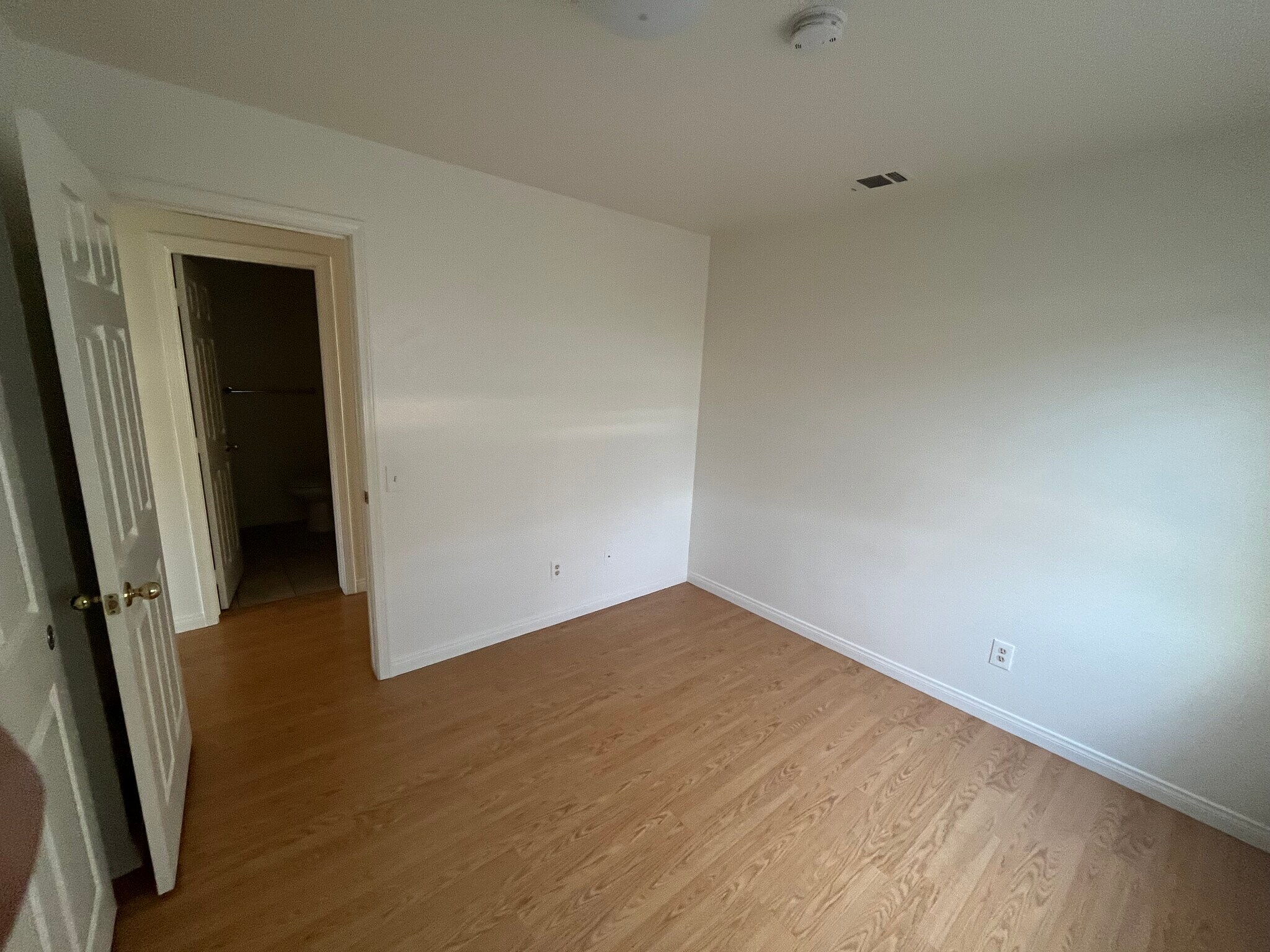 Building Photo - 177 Village Circle Dr