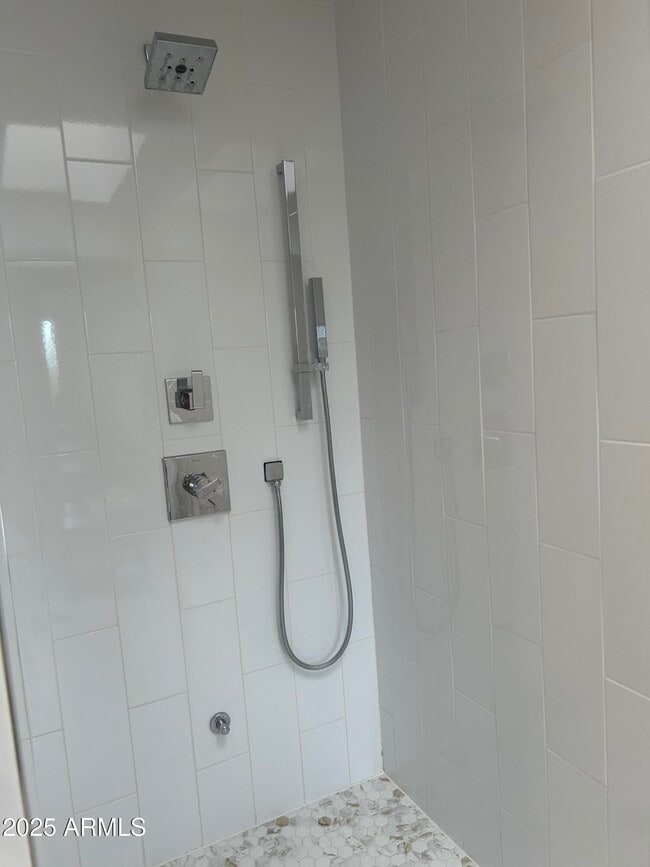 Building Photo - 7760 E Gainey Ranch Rd