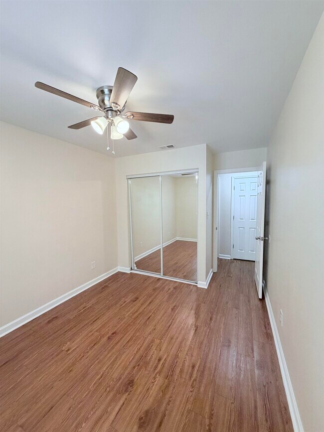 Building Photo - 1352 Ocala Rd
