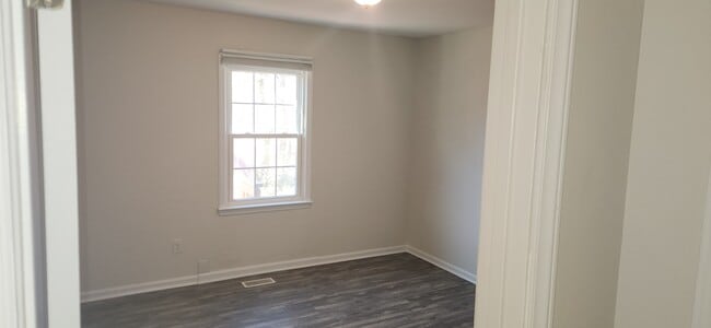 Building Photo - 202 Selwyn Alley