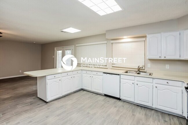Building Photo - 3 Bedroom Pet-Friendly Home in MESQUITE, TX with Main Street Renewal