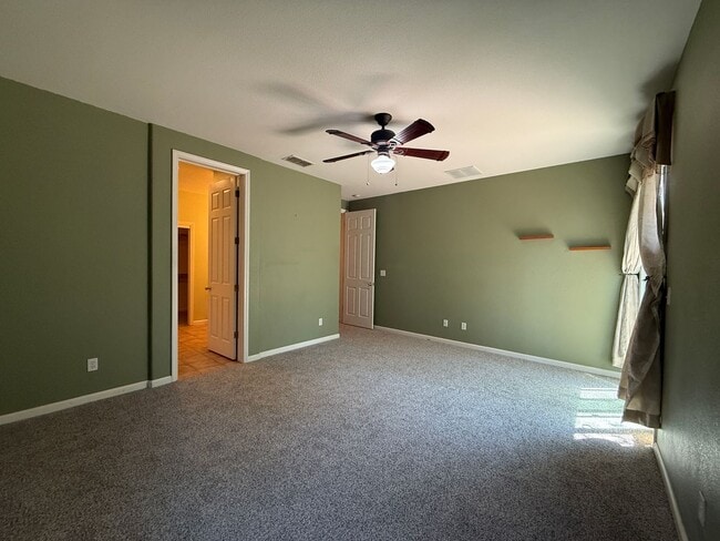 Building Photo - Single-story 3 bedroom, 2 bathroom, plus o...