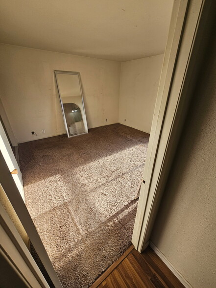 Building Photo - 459 Waterford Dr