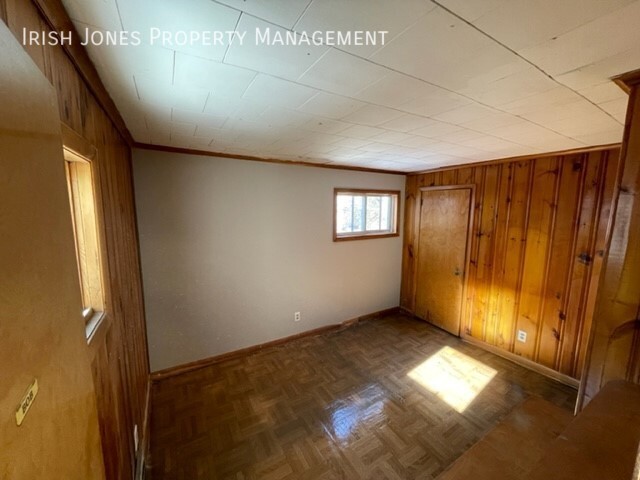 Building Photo - 600 Niagara St