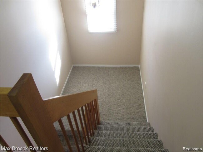 Building Photo - 4250 Breckenridge Dr