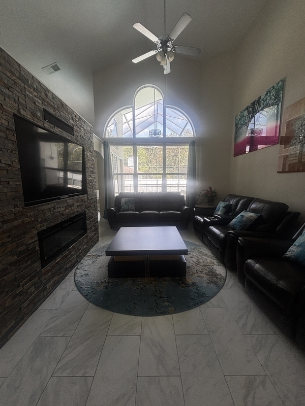 Building Photo - 12672 Lakebrook Dr