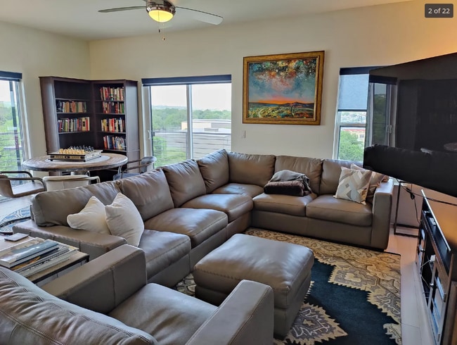 Building Photo - 6444 Burnet Rd