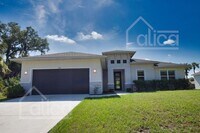 Building Photo - 1610 Rada Ln