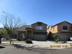 Building Photo - 3 bedroom with loft in Cheatham farms