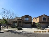 Building Photo - 3 bedroom with loft in Cheatham farms